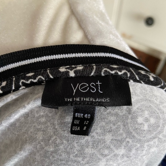 Yest - Picture 3 of 3